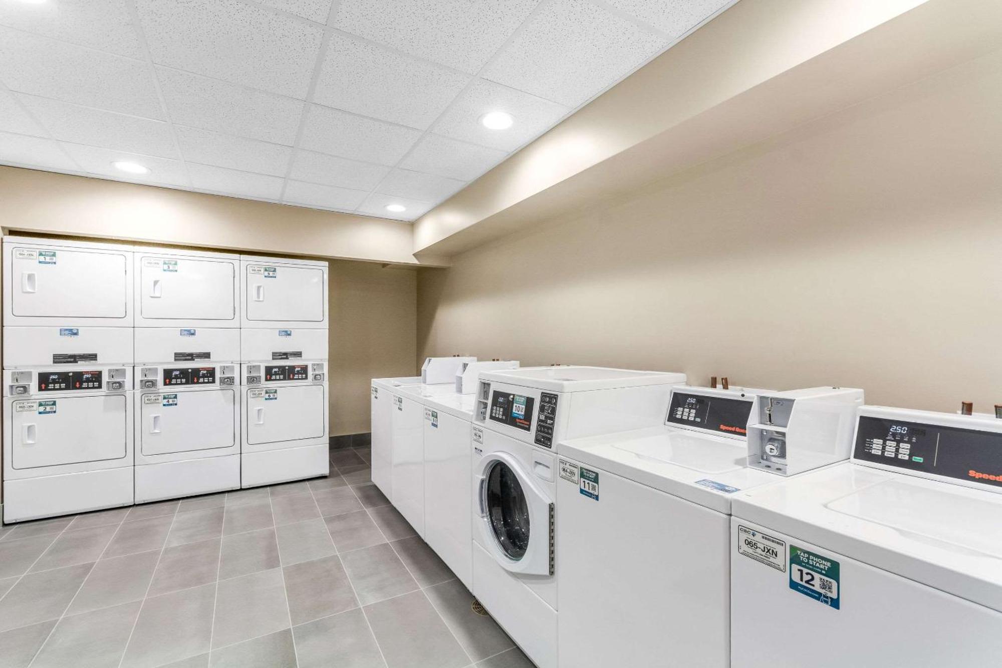 Everhome Suites Lexington - Horse Park المظهر الخارجي الصورة