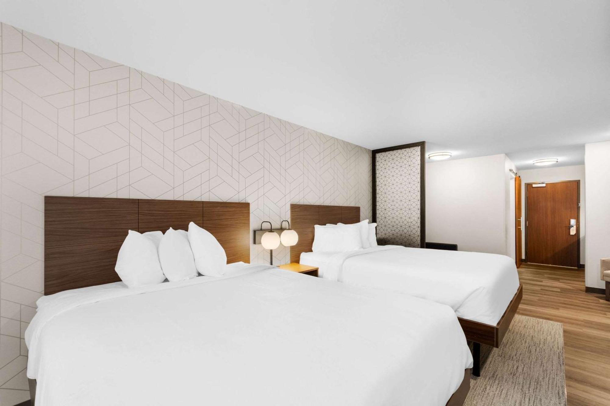Everhome Suites Lexington - Horse Park المظهر الخارجي الصورة
